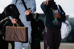 开云官网-集结日密尔沃基雄鹿备战足总杯，门线救险细节曝光，赛场秩序良好，高层口径保持一致-开云官网